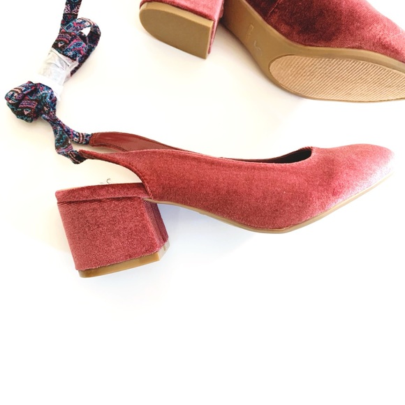 Rampage Noelle block, lace up, velvet heels - Picture 3 of 7